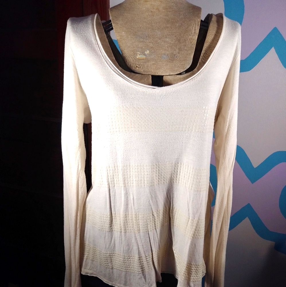 🥂5/$15🥂 Cream long sleeve sequin tee M LAST CHANCE SALE!